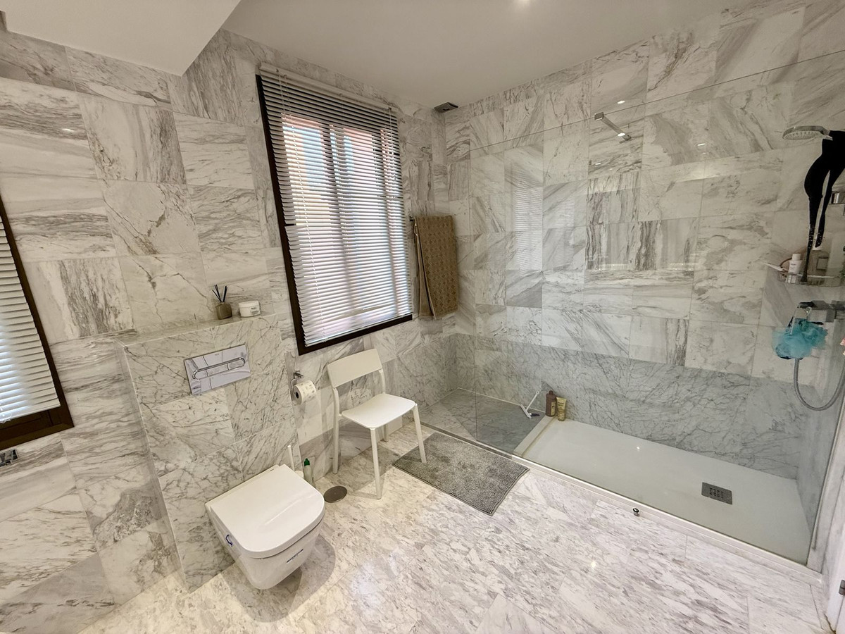 23654d91753d5489b1e953d415d1cb62 - 12