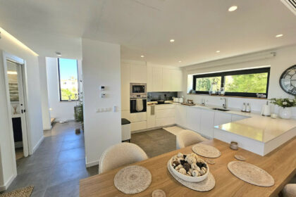 241e8883fb5715f4cdef1ed02a0c13e9 - 10