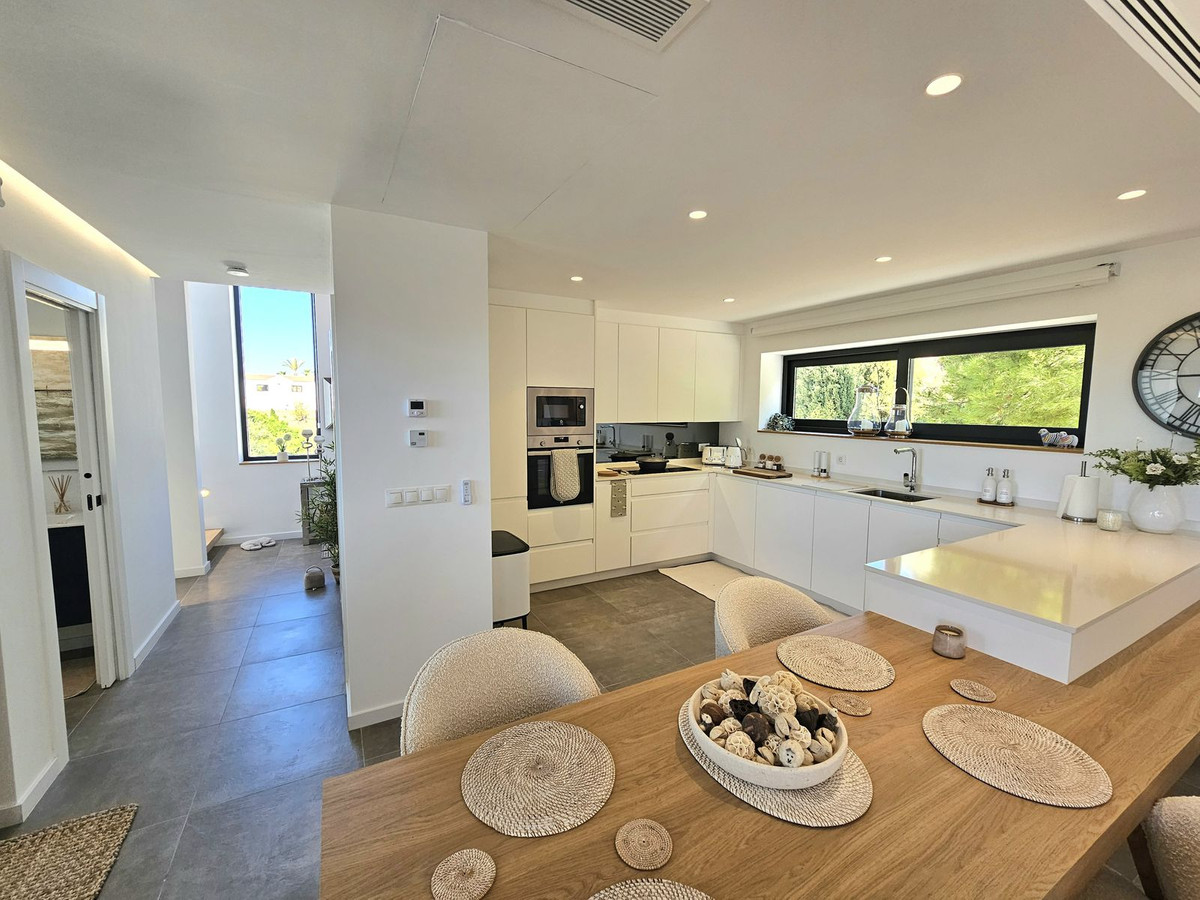 241e8883fb5715f4cdef1ed02a0c13e9 - 10