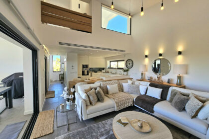 241e8883fb5715f4cdef1ed02a0c13e9 - 11