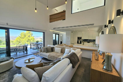 241e8883fb5715f4cdef1ed02a0c13e9 - 12