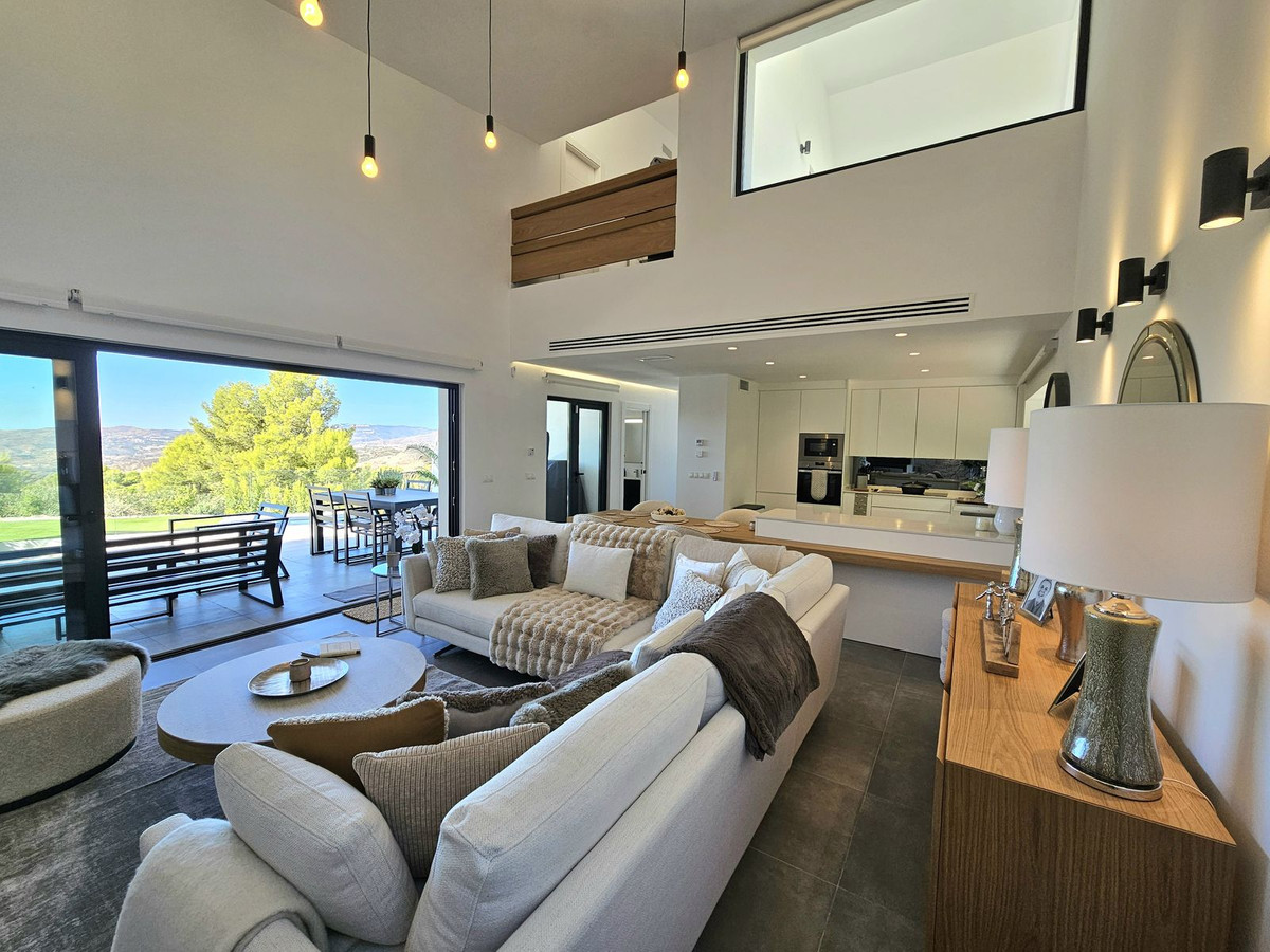 241e8883fb5715f4cdef1ed02a0c13e9 - 12