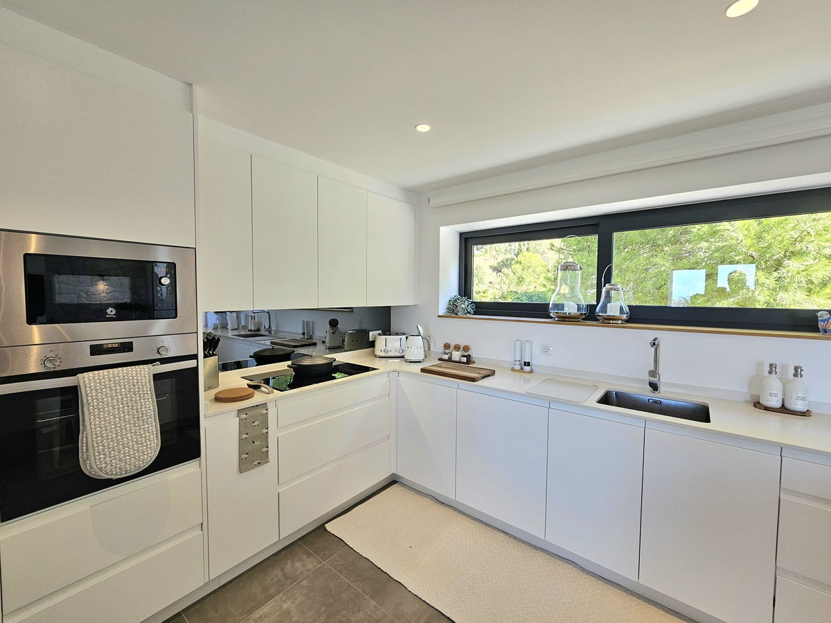 241e8883fb5715f4cdef1ed02a0c13e9 - 17