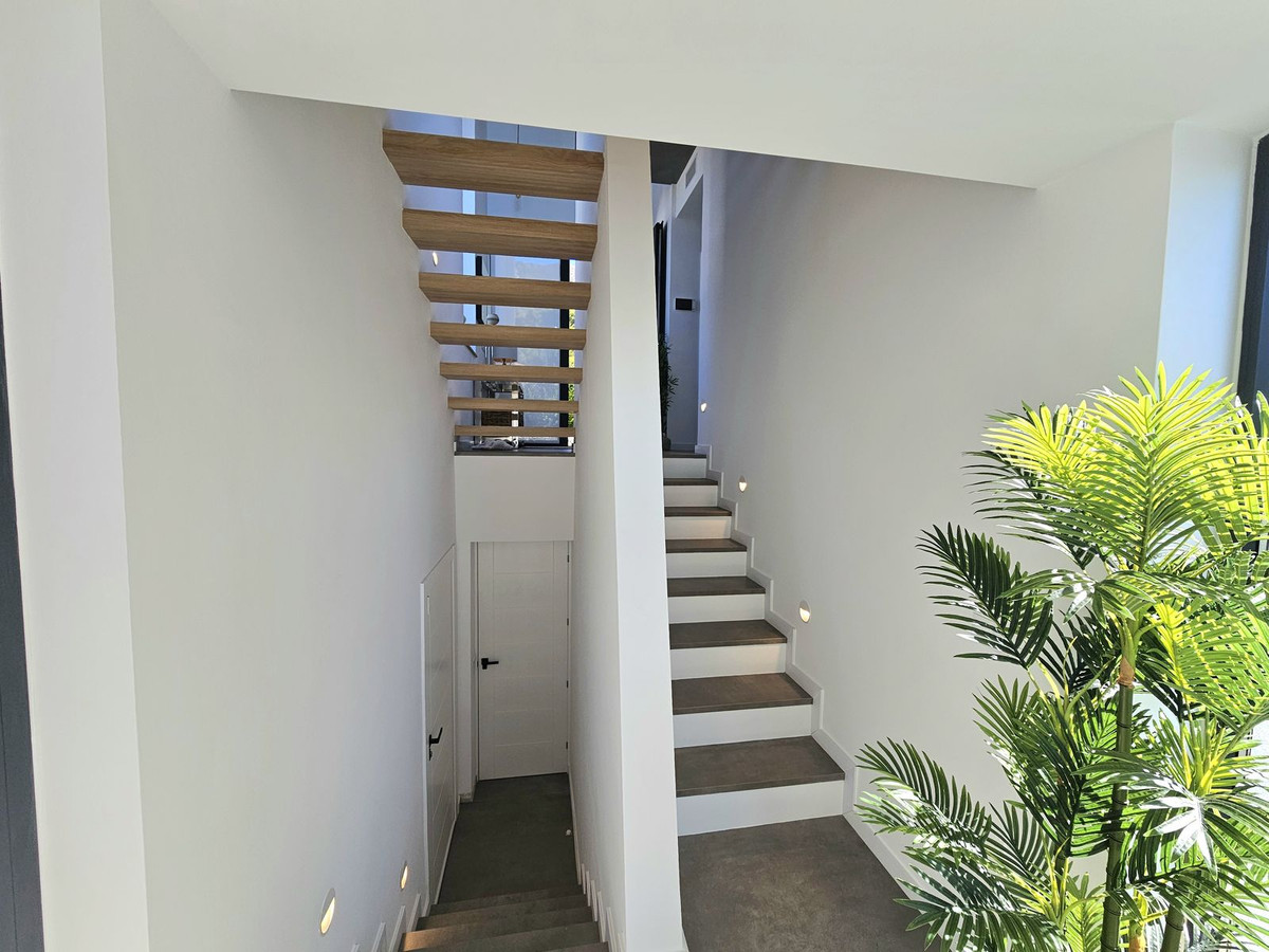 241e8883fb5715f4cdef1ed02a0c13e9 - 29