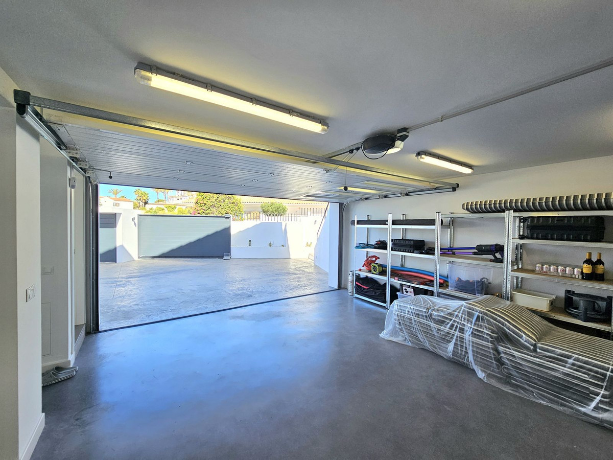 241e8883fb5715f4cdef1ed02a0c13e9 - 41