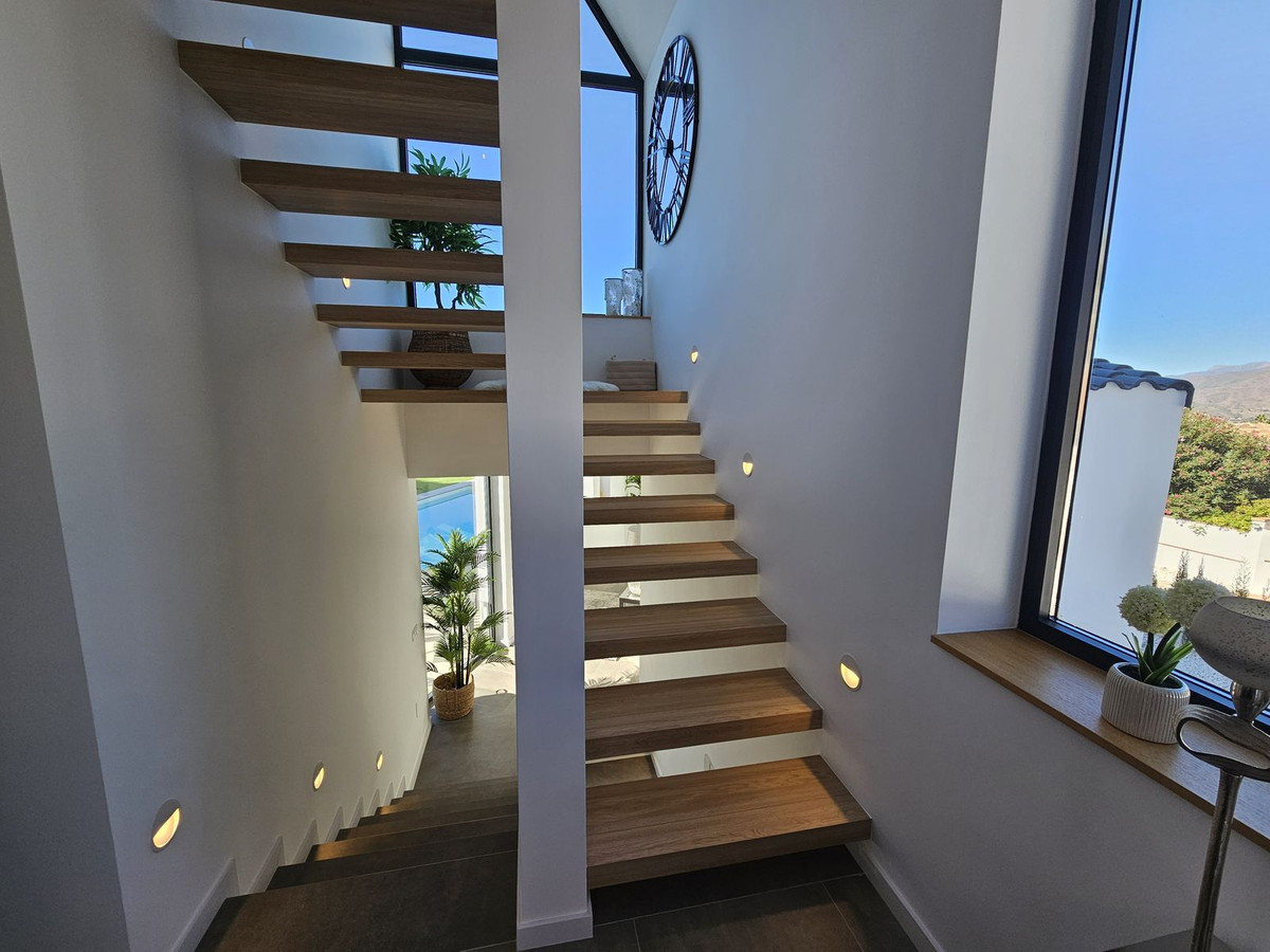 241e8883fb5715f4cdef1ed02a0c13e9 - 7