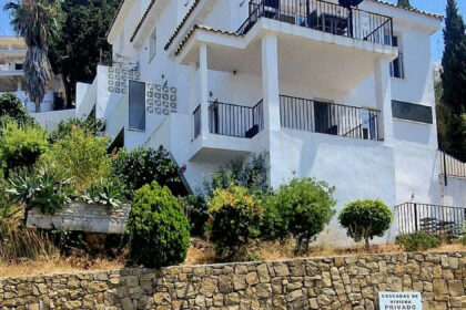 2461227ce3ae5d0638a8f400edc3ebfc - 28