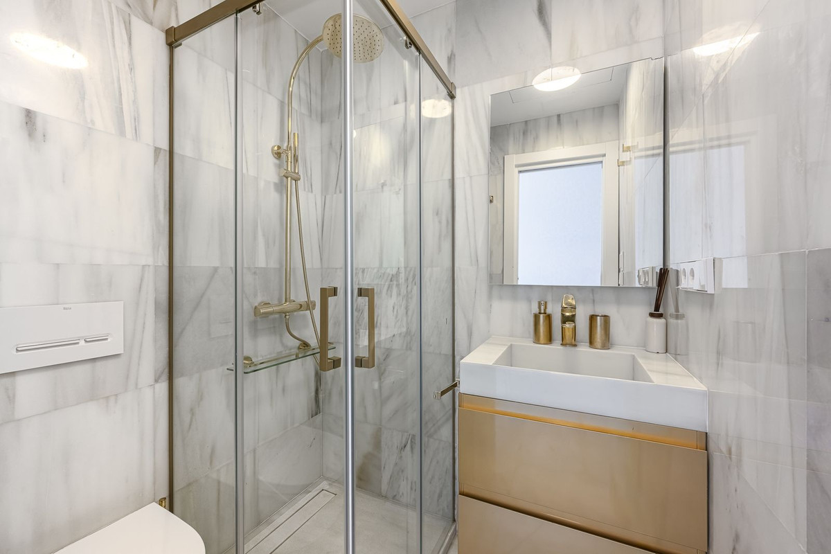 249a2ec33237dcb227d7d35de5142992 - 17