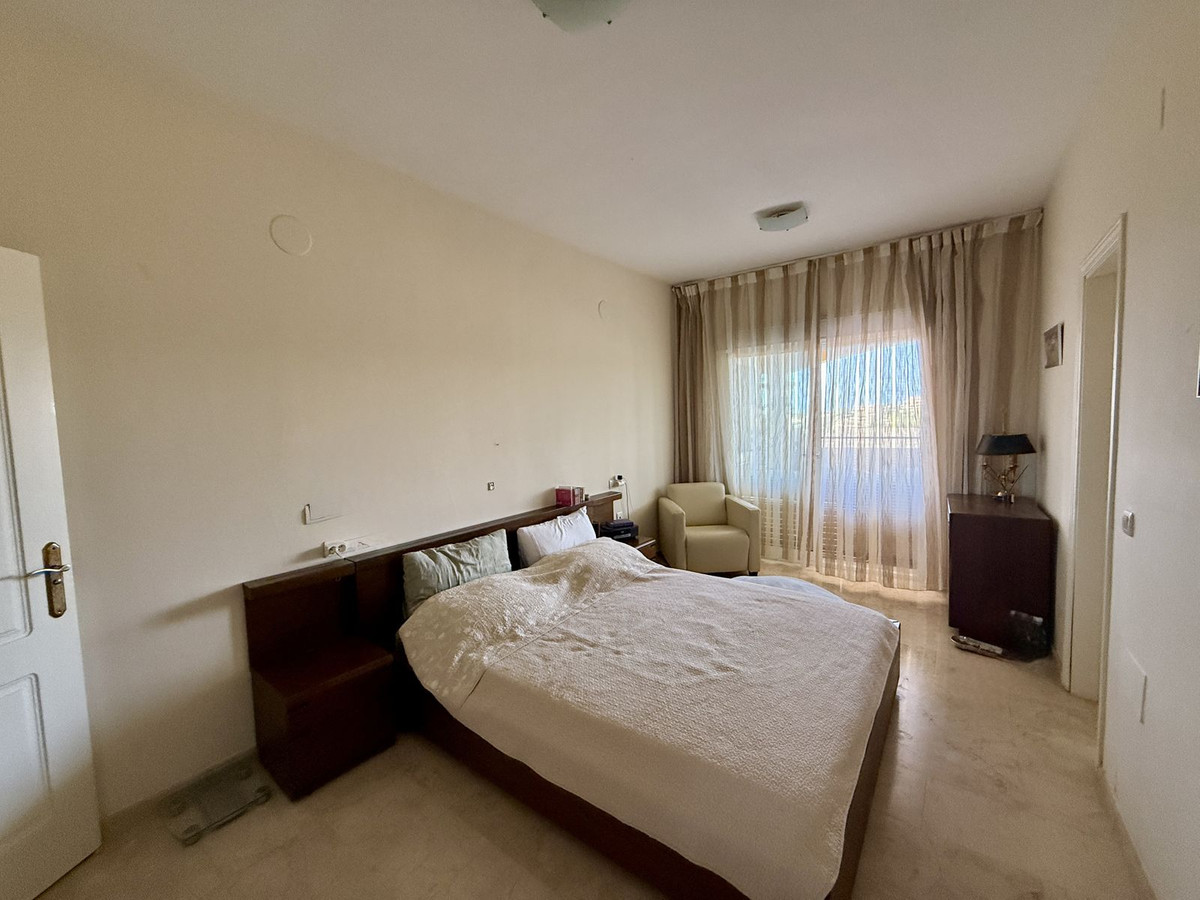 24a17bd7e2e3f2e0c51b2dfef5e29333 - 26