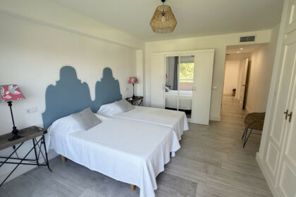 250a4f20421b4f2f99e35330966407b0 - 18