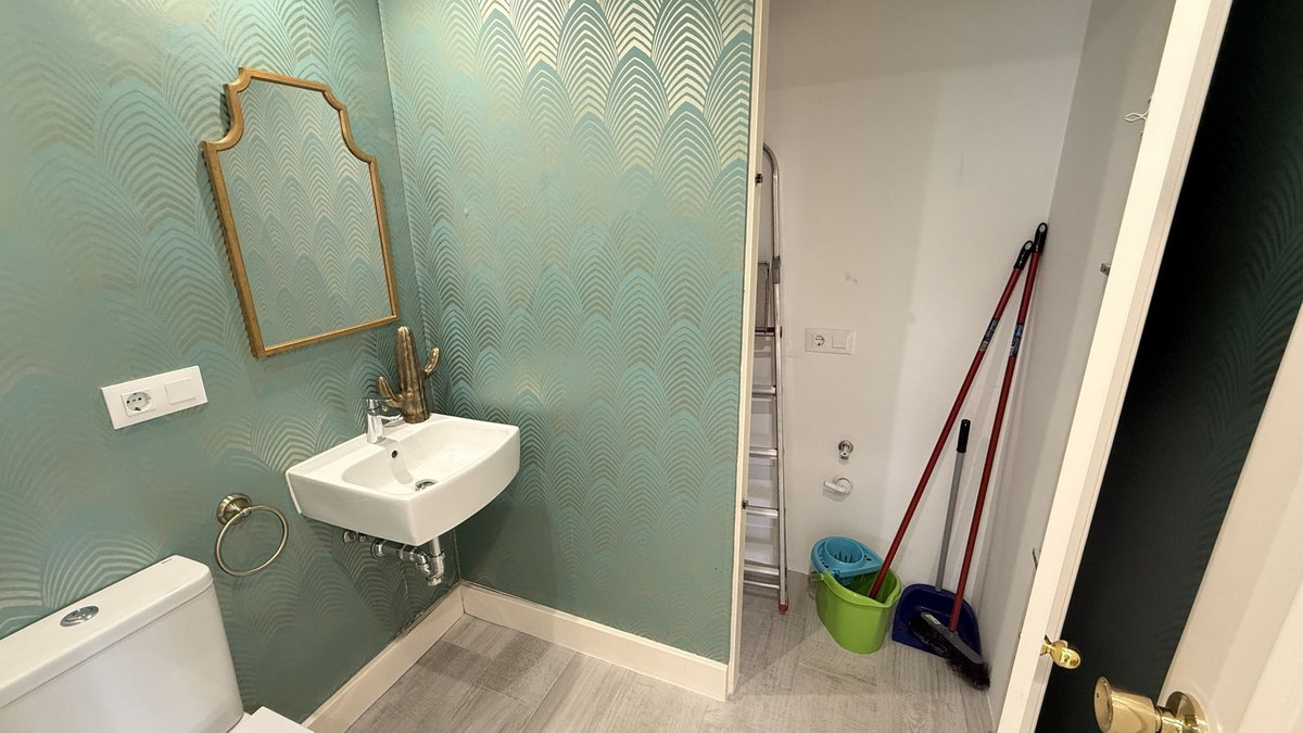 250a4f20421b4f2f99e35330966407b0 - 25