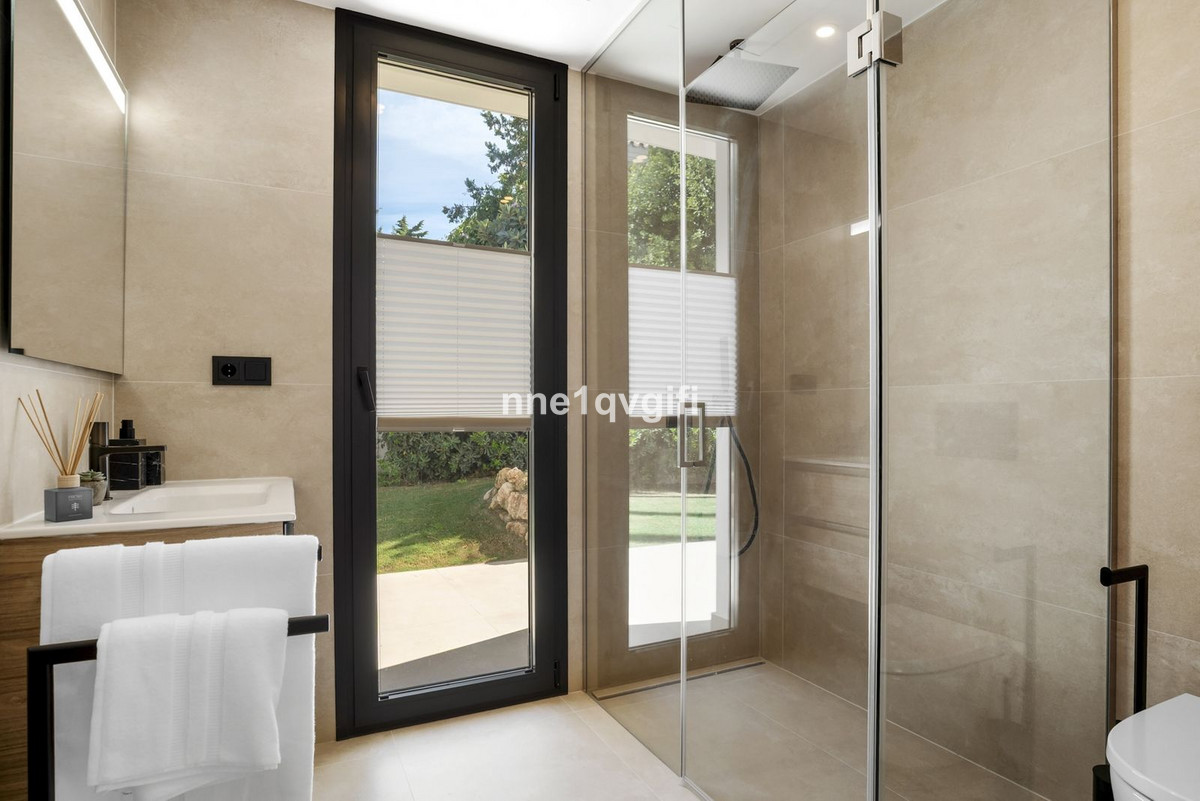 251eeb6e3675fa9dc5552fc7f30e6cf3 - 22