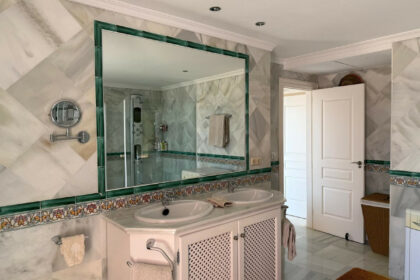 262c773bff9f7e2588b523bd06d99094 - 22