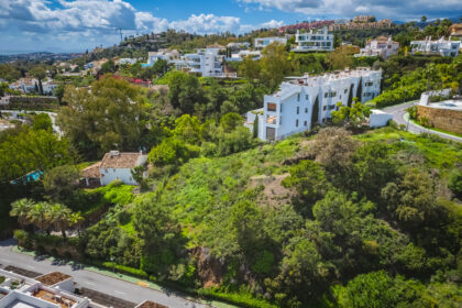 26ae8573b0e9070272fa2ca2806e1867 - 15