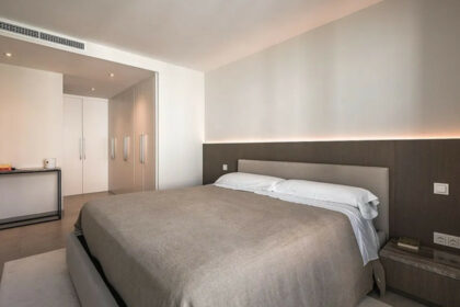 270c05a7f9c4e916c65867ac8855a375 - 10