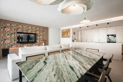 270c05a7f9c4e916c65867ac8855a375 - 12