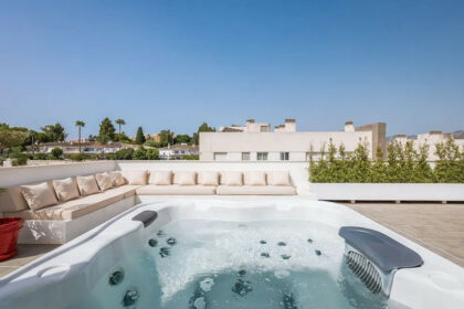 270c05a7f9c4e916c65867ac8855a375 - 24