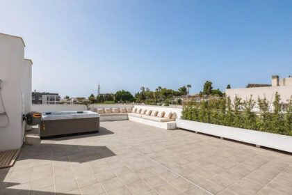 270c05a7f9c4e916c65867ac8855a375 - 28