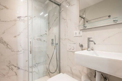 270c05a7f9c4e916c65867ac8855a375 - 7