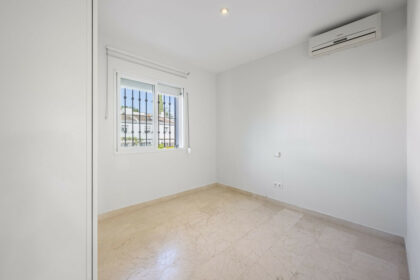 277a727a87cfcda276a0d35ad7ec91b4 - 24