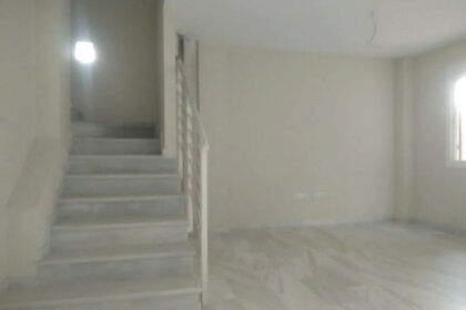 279907be29c995c08fa4e84ed15d5524 - 11