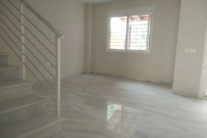 279907be29c995c08fa4e84ed15d5524 - 12