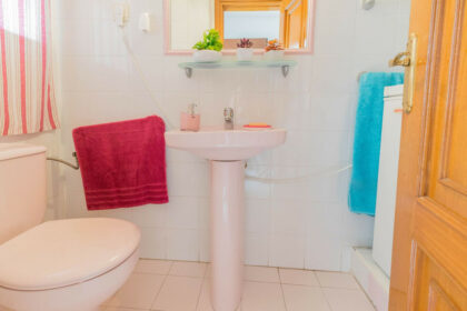 27c0db8cb27369e99a79cb2729dc3a65 - 12