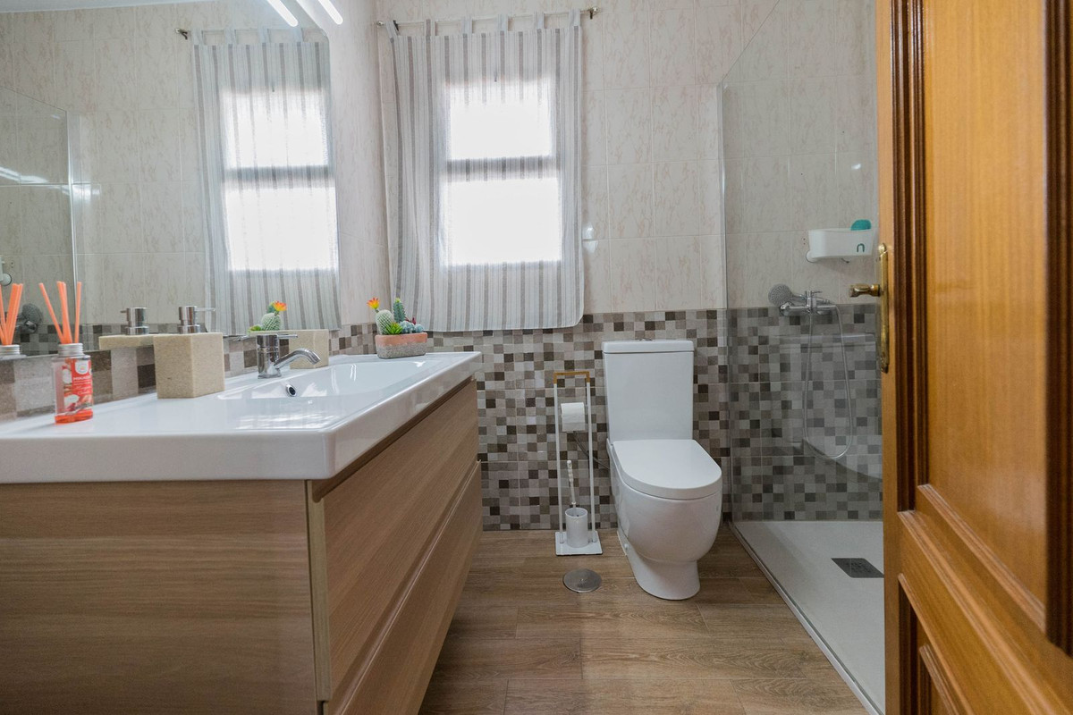 27c0db8cb27369e99a79cb2729dc3a65 - 17