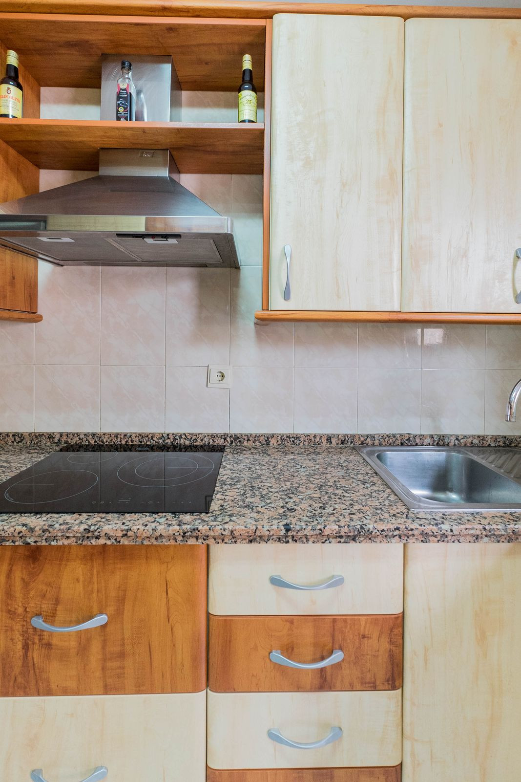 27c0db8cb27369e99a79cb2729dc3a65 - 24