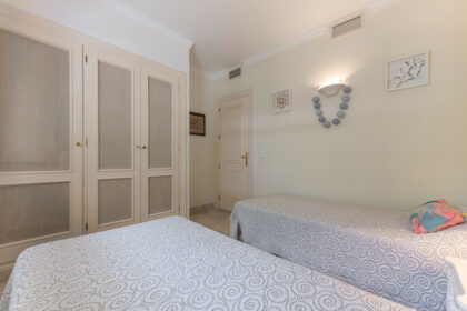 280b428b65c8dcbb47dc4e90618b1d18 - 10