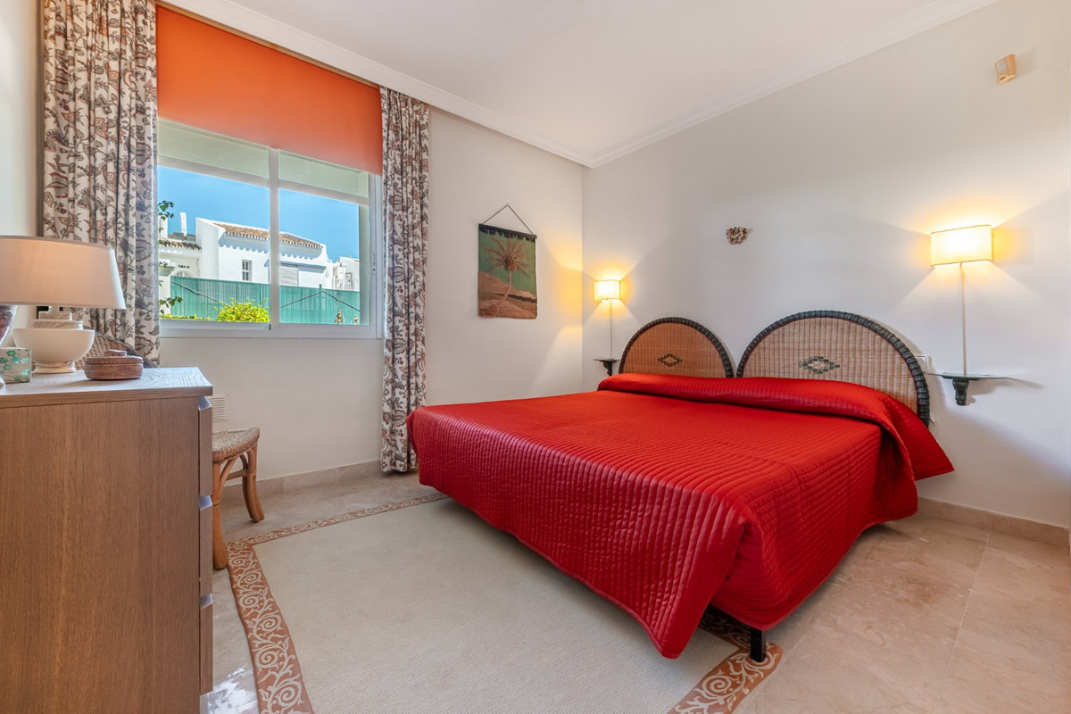 280b428b65c8dcbb47dc4e90618b1d18 - 14