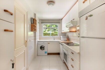 280b428b65c8dcbb47dc4e90618b1d18 - 19