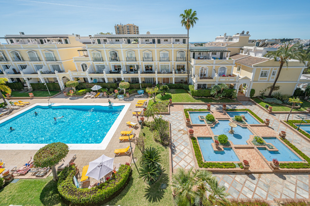 280b428b65c8dcbb47dc4e90618b1d18 - 25