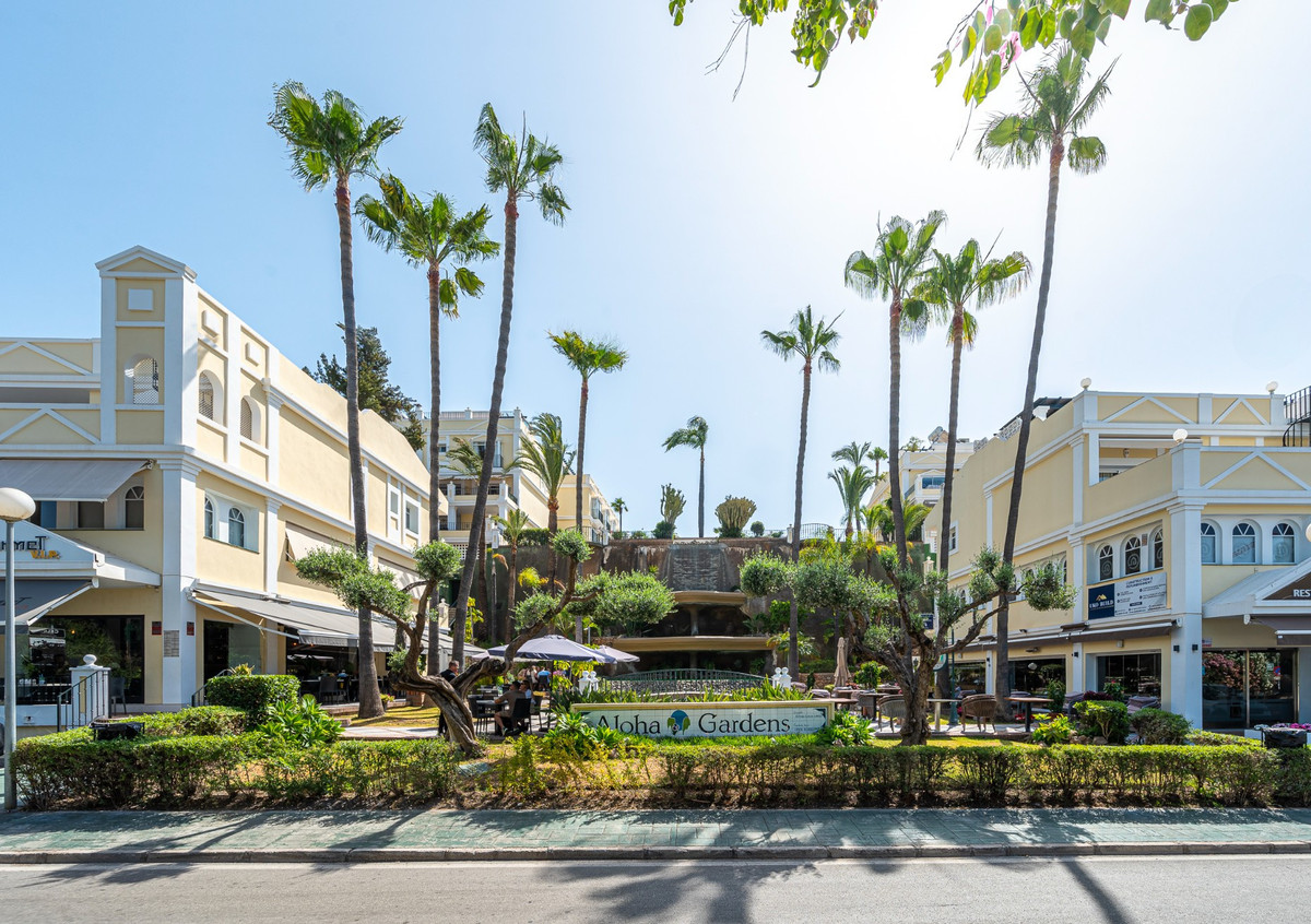 280b428b65c8dcbb47dc4e90618b1d18 - 32