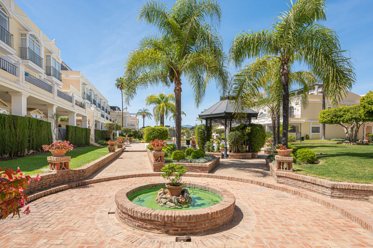 280b428b65c8dcbb47dc4e90618b1d18 - 37