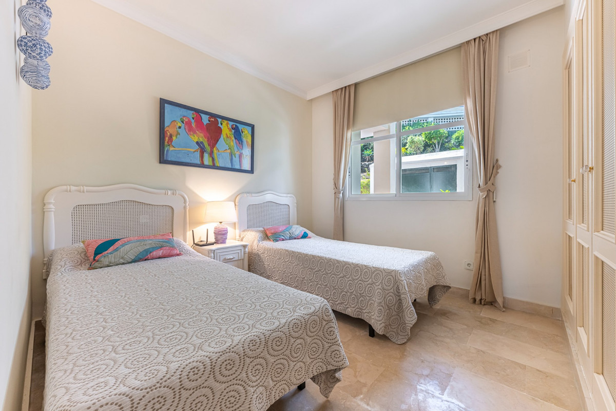 280b428b65c8dcbb47dc4e90618b1d18 - 4