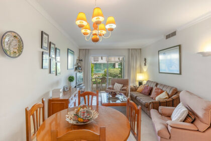 280b428b65c8dcbb47dc4e90618b1d18 - 8