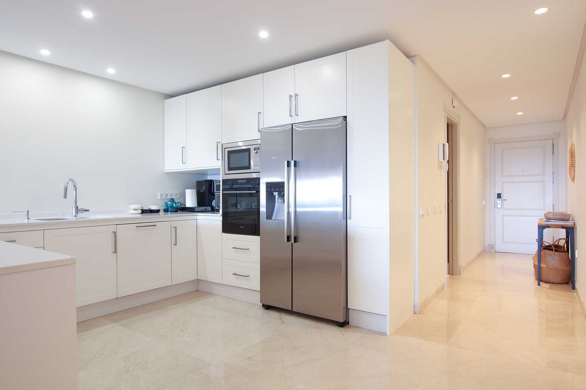 28c95c24c8e7766fdf009e3725fbac12 - 18