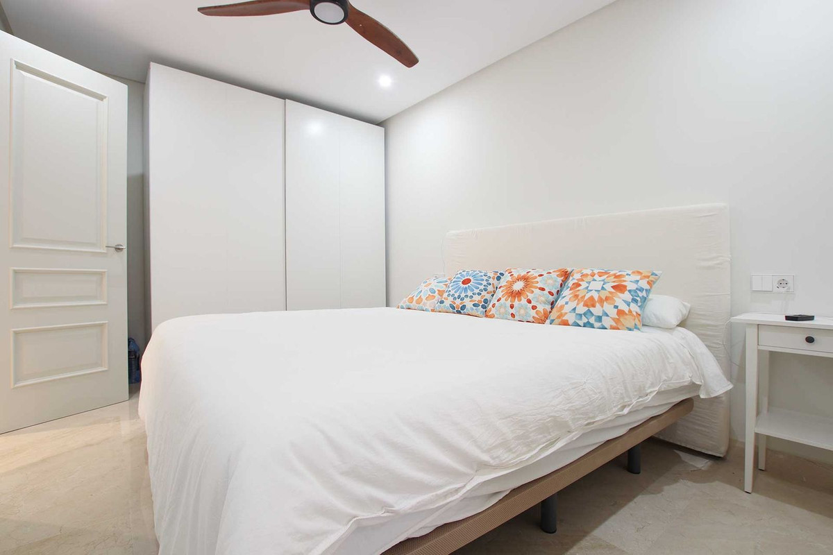 28c95c24c8e7766fdf009e3725fbac12 - 22