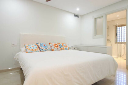 28c95c24c8e7766fdf009e3725fbac12 - 23