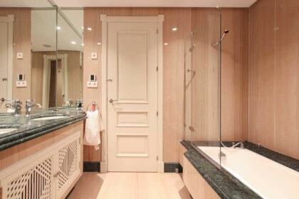 28c95c24c8e7766fdf009e3725fbac12 - 27