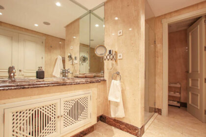 28c95c24c8e7766fdf009e3725fbac12 - 30