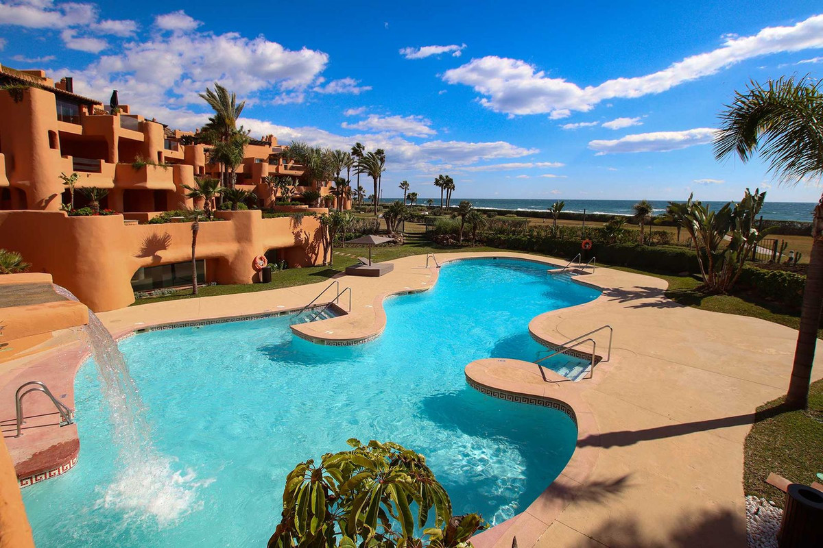 28c95c24c8e7766fdf009e3725fbac12 - 44