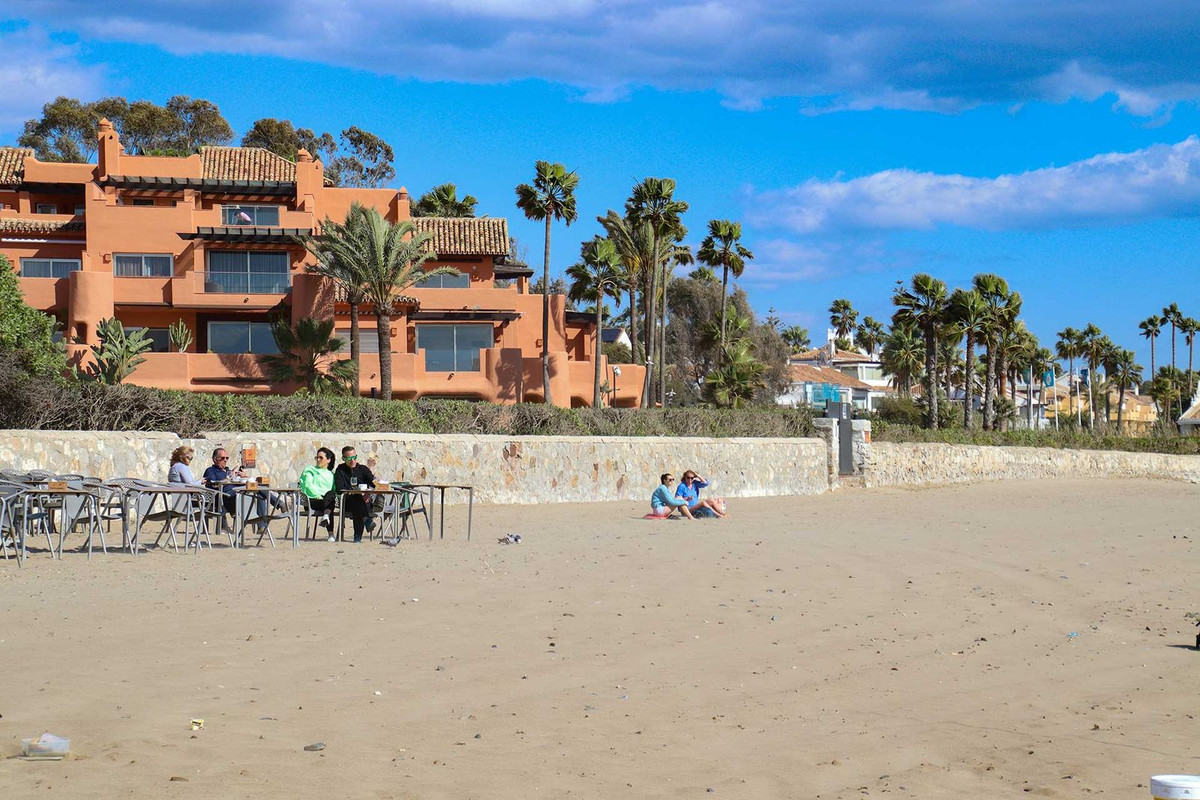 28c95c24c8e7766fdf009e3725fbac12 - 48