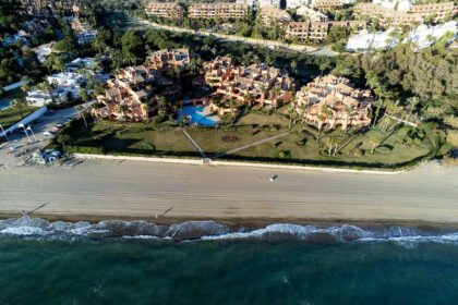 28c95c24c8e7766fdf009e3725fbac12 - 50