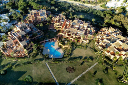 28c95c24c8e7766fdf009e3725fbac12 - 51