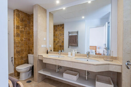 299ae5d859561885479eedc7fd3075f0 - 26