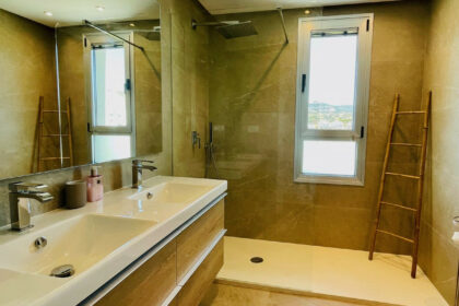 29a818fb667fef4fed3da7cae742559f - 28