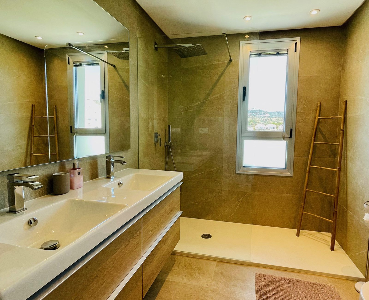 29a818fb667fef4fed3da7cae742559f - 28