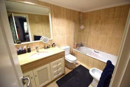 2a0869f1504ff4df0bff60eb96983594 - 10